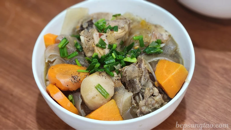 Miến dong hầm gà