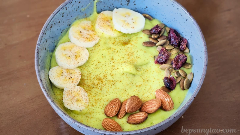 Avocado Smoothie Bowl
