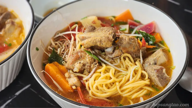 Bún Ngô Sườn Heo Hầm Rau Củ