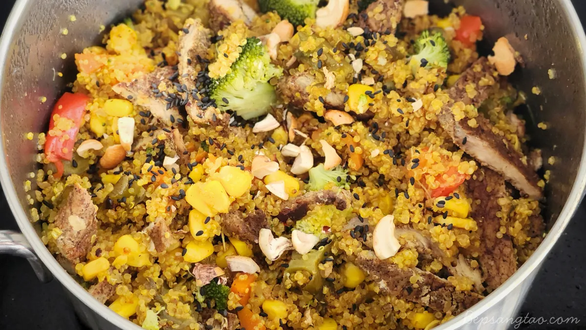 món quinoa pilaf