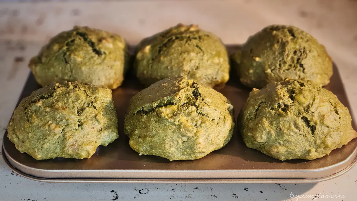 matcha macadamia sourdough oat muffin (1)